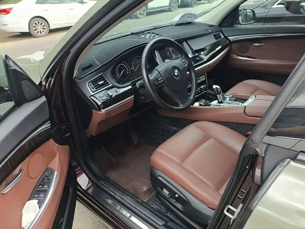 BMW 5 Series GT — миниатюра 16