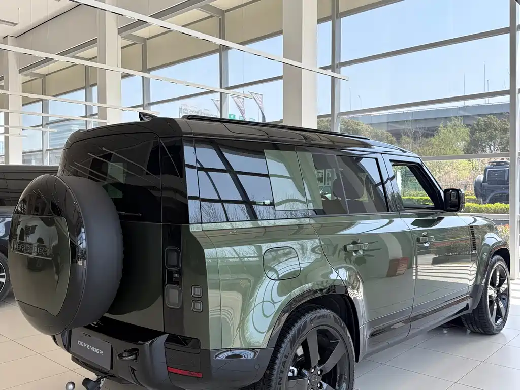 Land Rover Land Rover Defender 2026 110 3.0T X-Dynamic HSE