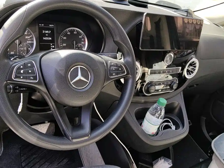 Mercedes-Benz Vito — миниатюра 12