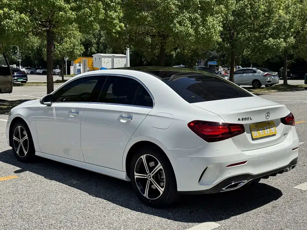 Mercedes-Benz A-Class — миниатюра 6
