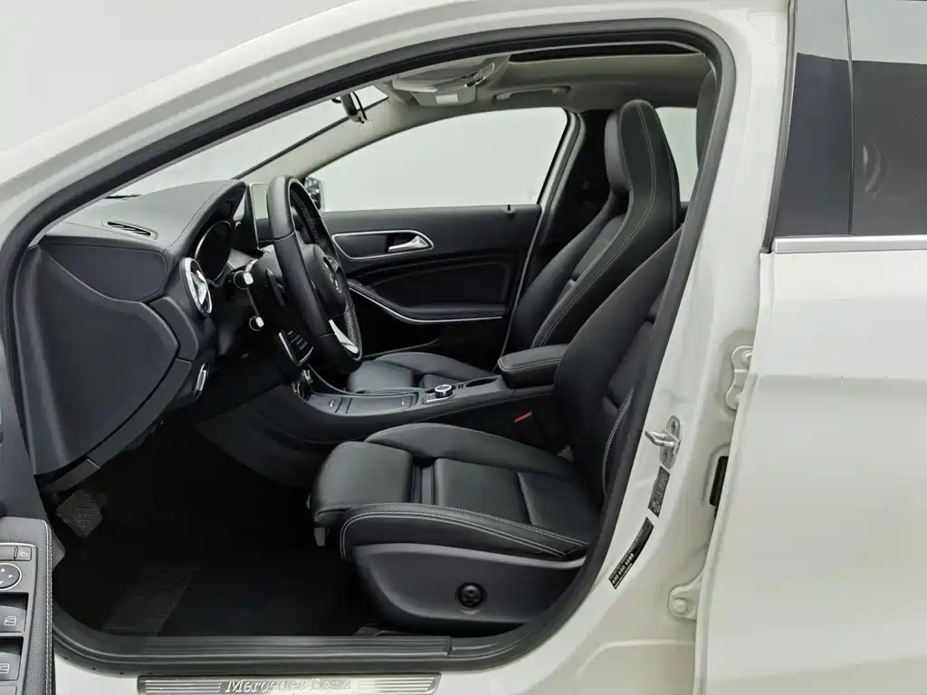 Mercedes-Benz GLA — миниатюра 10