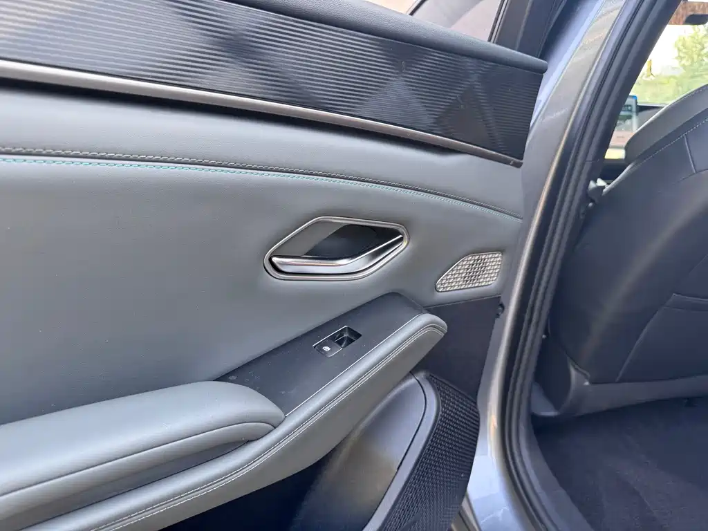 BYD Qin L — миниатюра 10