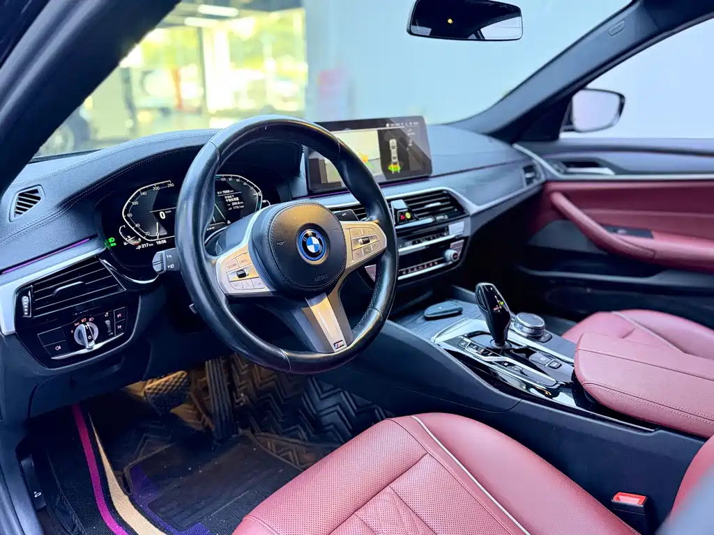 BMW 5 Series New Energy — миниатюра 5