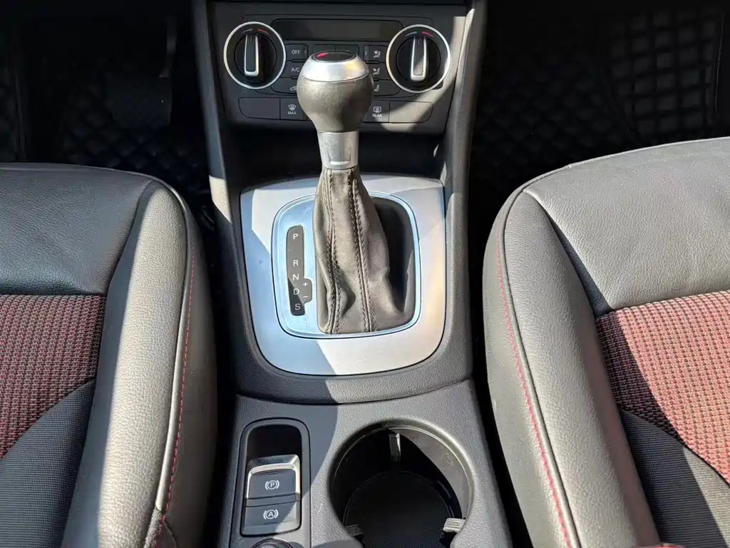 Audi Q3 — миниатюра 10