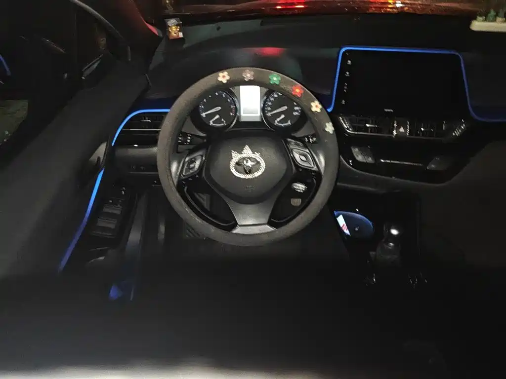 Toyota IZOA — миниатюра 7