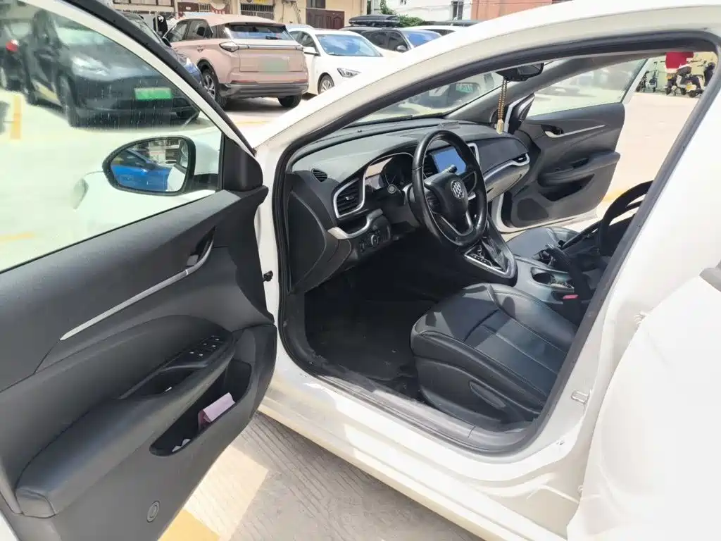 Buick Excelle — миниатюра 17