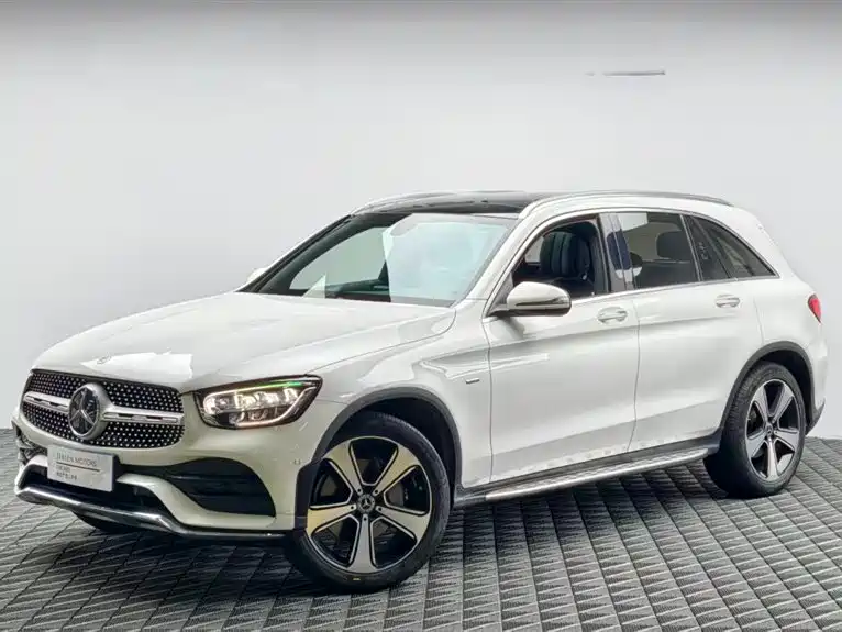 Купить Mercedes-Benz GLC