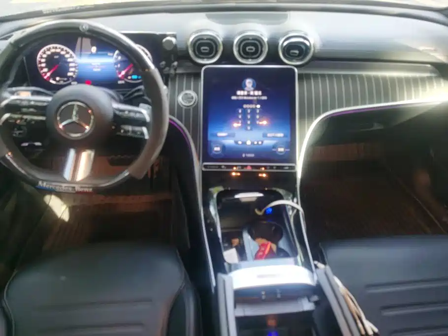 Mercedes-Benz C-Class — миниатюра 12