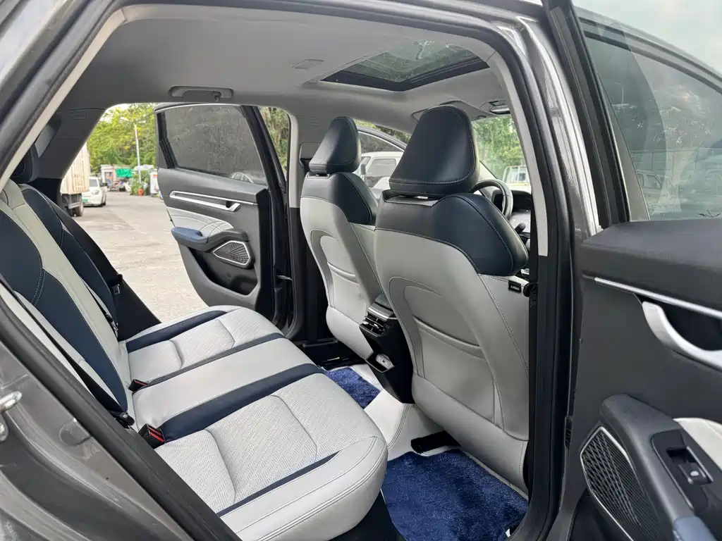 Geely Emgrand — миниатюра 13