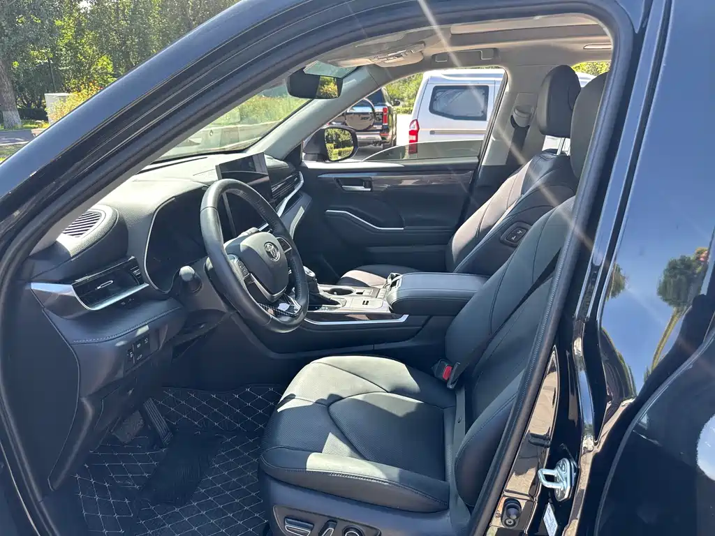 Toyota Highlander — миниатюра 4