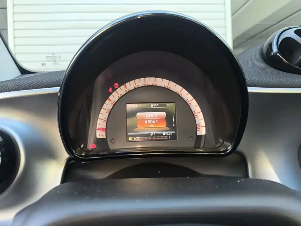 smart Smart Fortwo — миниатюра 12