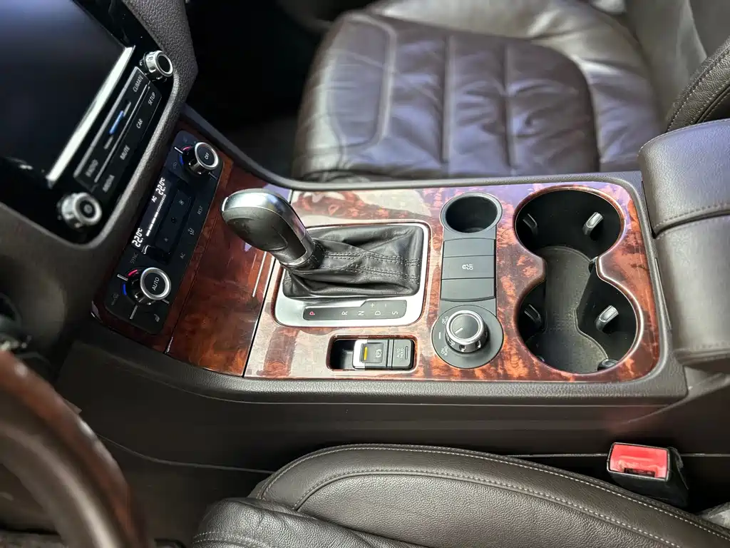 Volkswagen Touareg — миниатюра 13