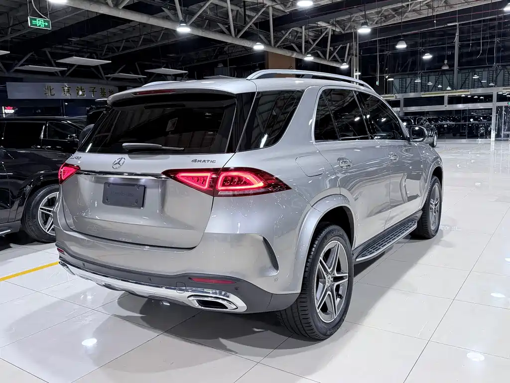 Mercedes-Benz GLE (Import) — миниатюра 18