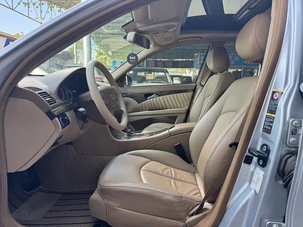 Mercedes-Benz E-Class E 2008 E 230 Fashion