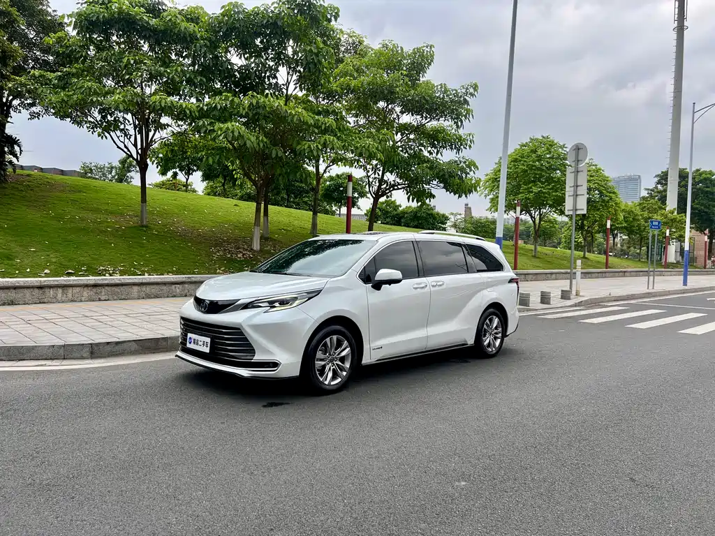 Toyota Sienna 2022
