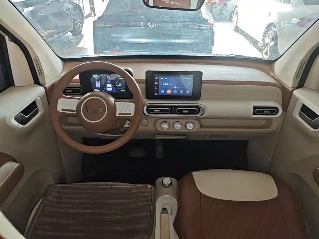 Wuling MINIEV — миниатюра 10