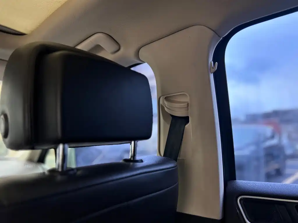 Volkswagen Touareg — миниатюра 24
