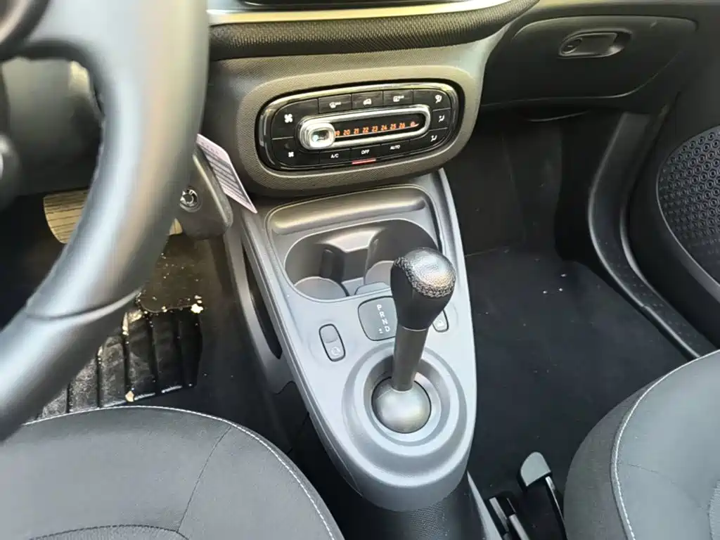 smart Smart Fortwo — миниатюра 14