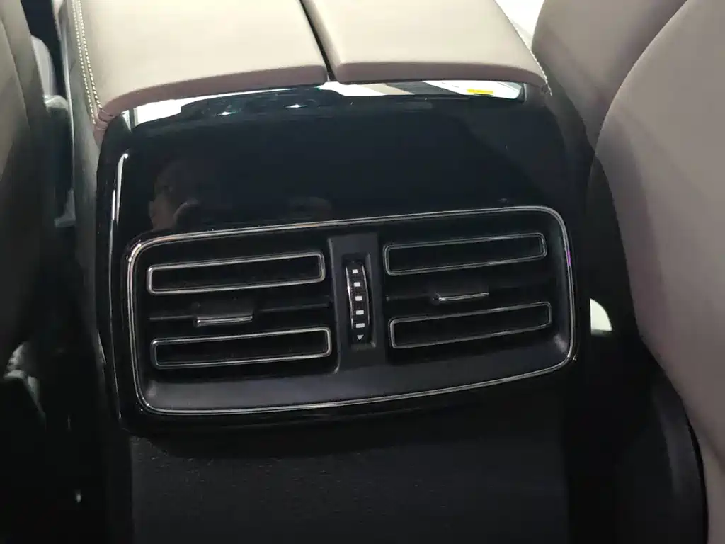 BYD Tang New Energy — миниатюра 12