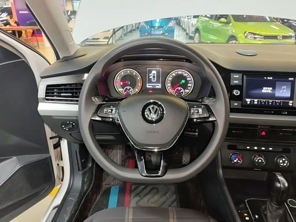 Volkswagen Lavida — миниатюра 11