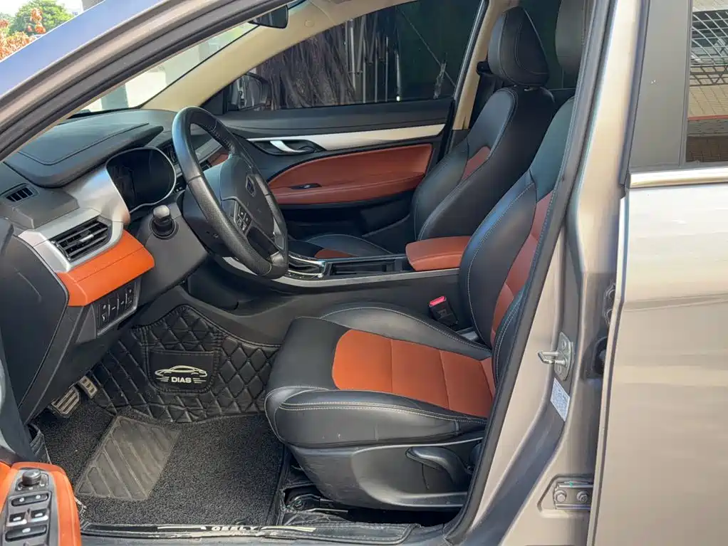 Geely Vision S1 — миниатюра 16