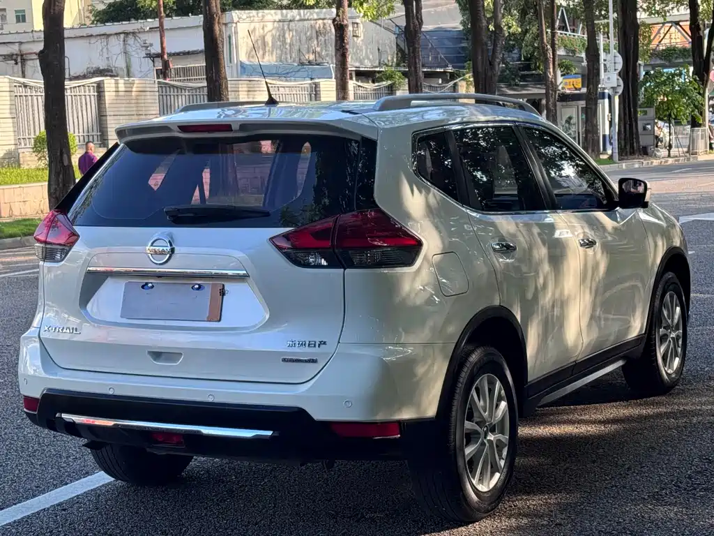 Nissan X-Trail — миниатюра 7