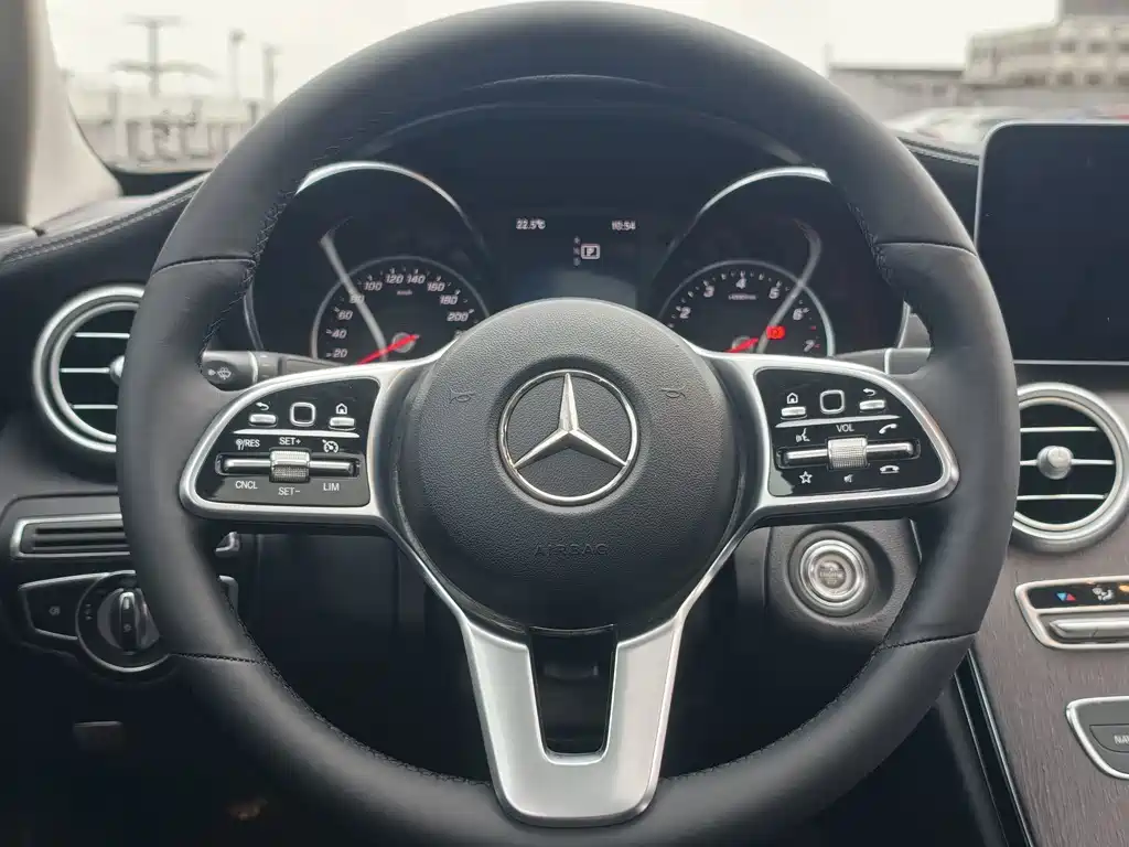 Mercedes-Benz C-Class — миниатюра 12