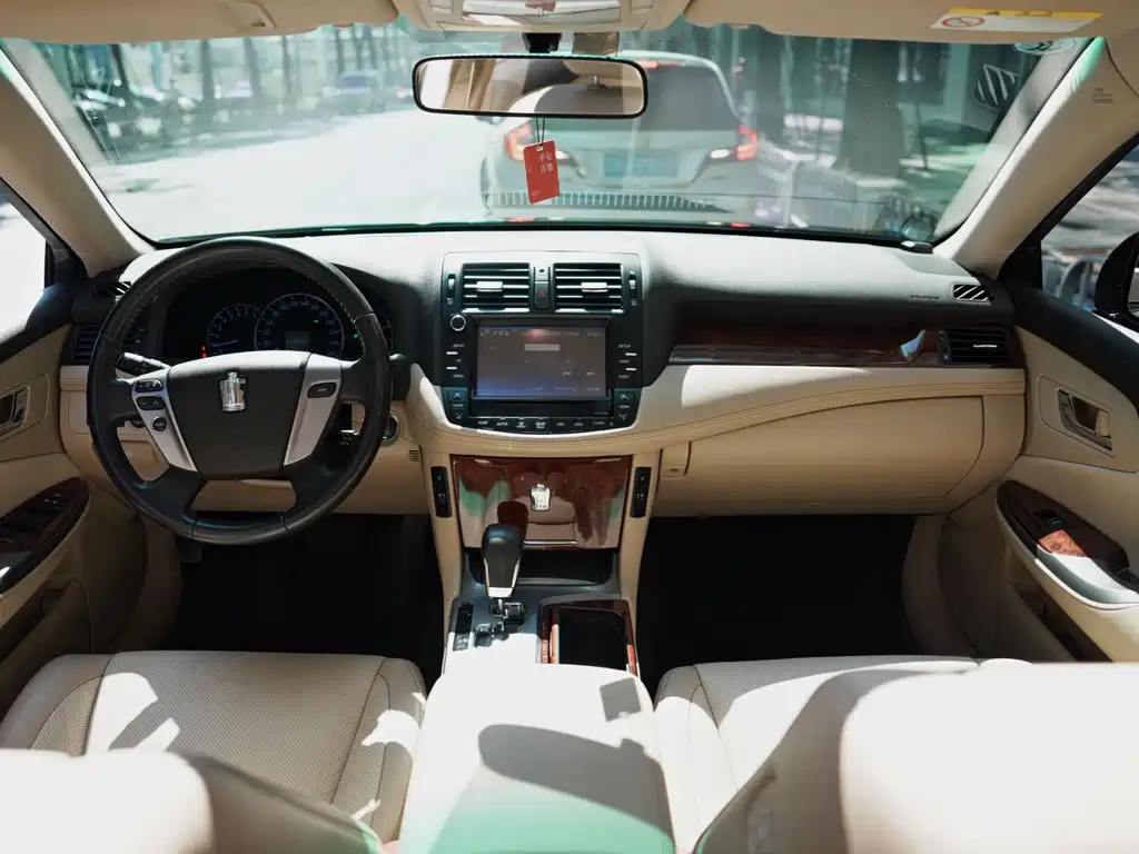 Toyota Crown 2012 2.5L Royal