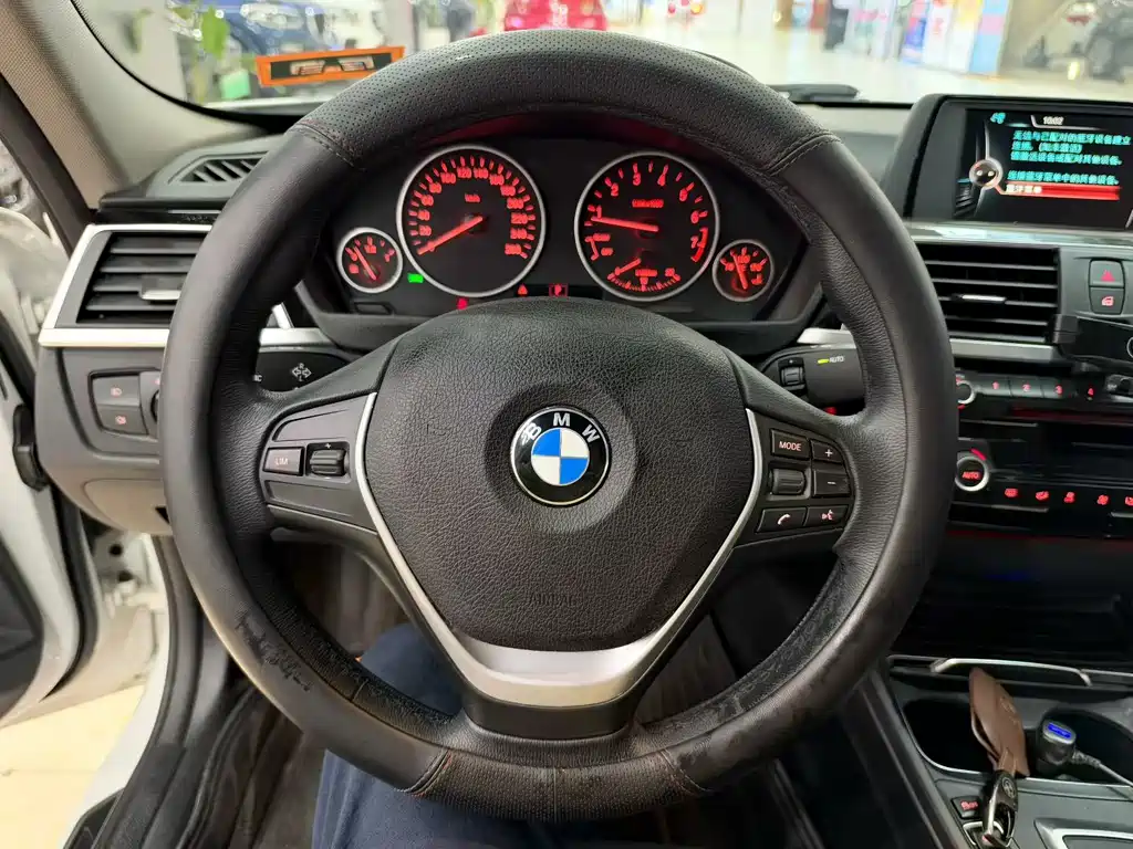 BMW 3 Series — миниатюра 6