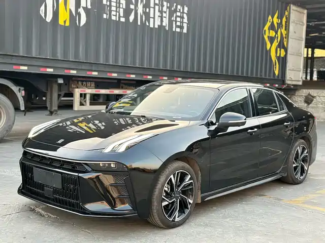 2023 Lynk & Co 03