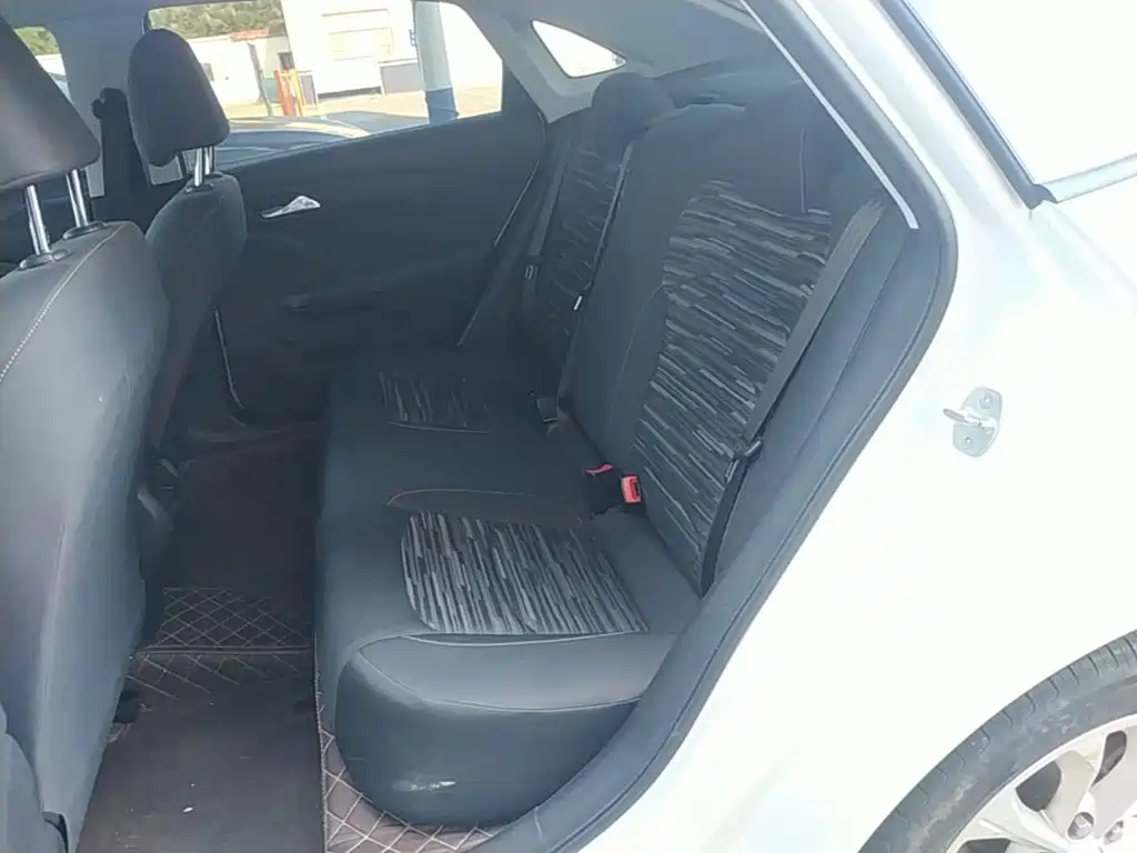 Chevrolet Monza — миниатюра 17