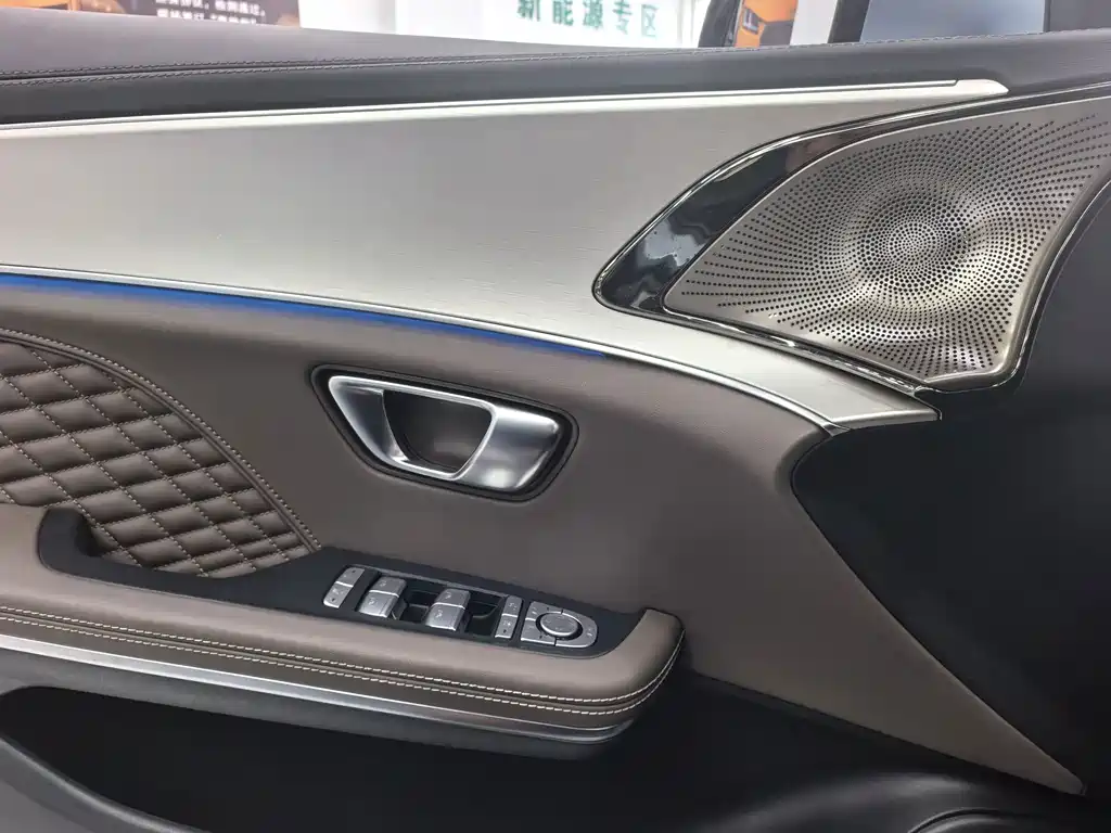 BYD Han — миниатюра 5