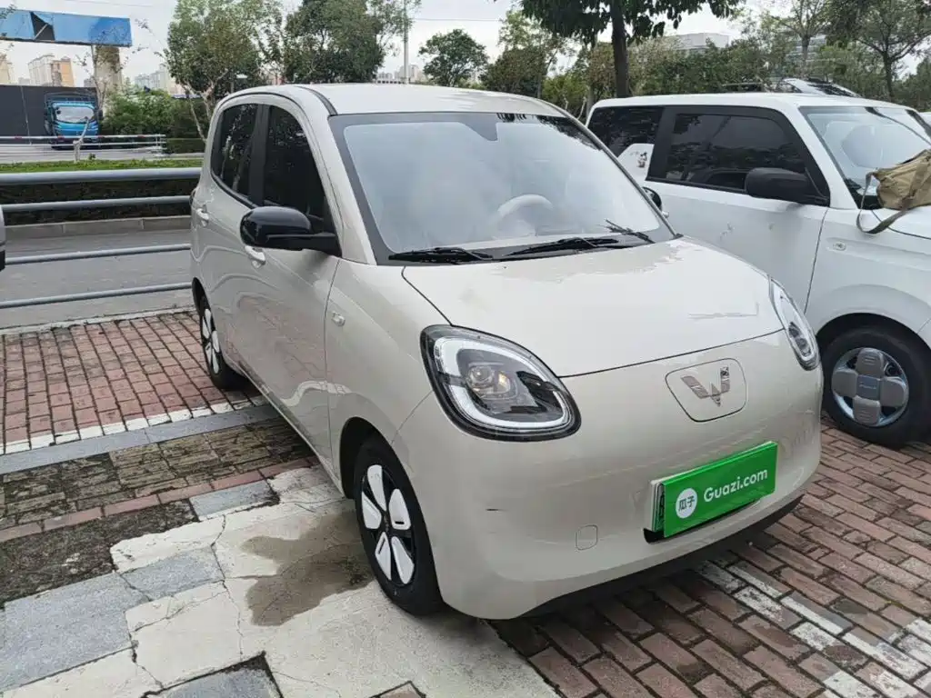 Wuling MINIEV — миниатюра 4