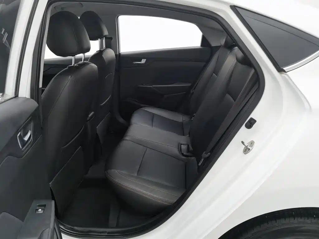 Hyundai Verna — миниатюра 15