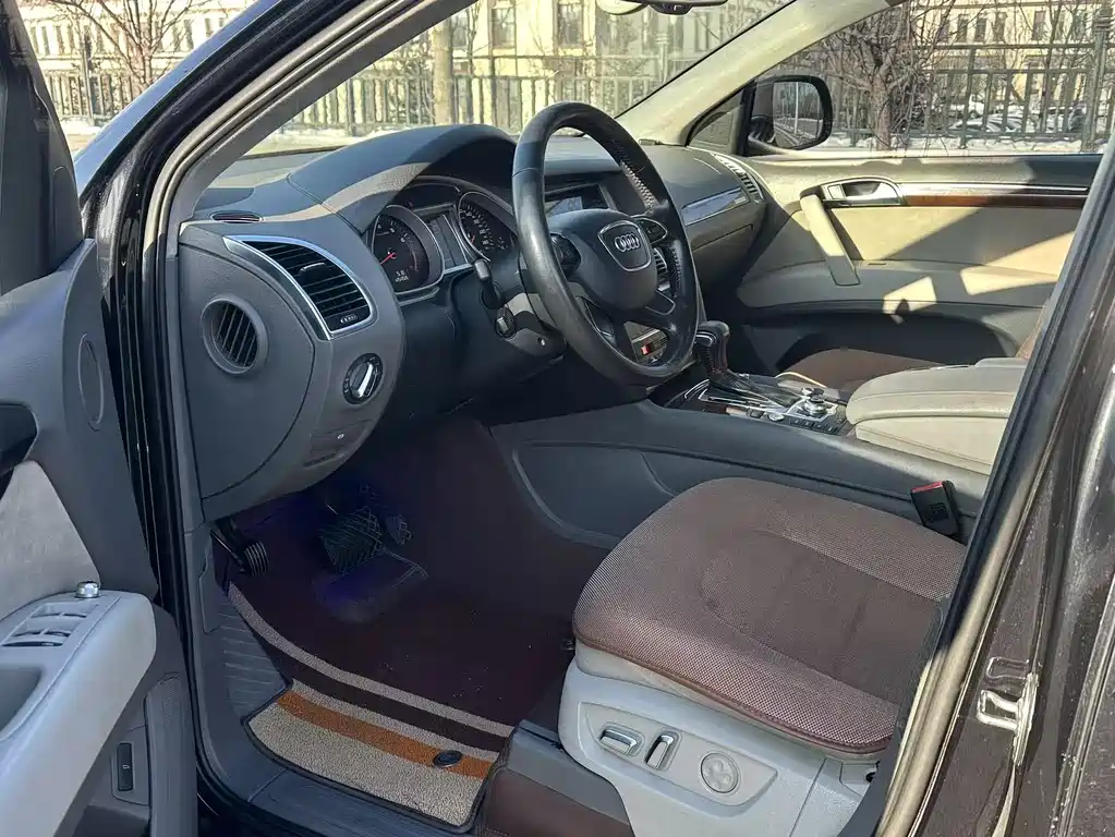 Audi Q7 2012 3.0 TFSI Comfort (200kW