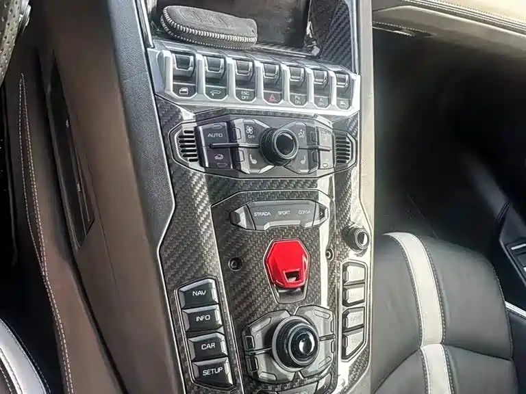 Lamborghini Aventador 2011 LP 700-4
