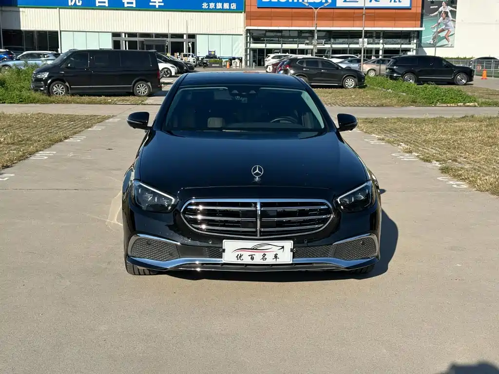 Mercedes-Benz E-Class — миниатюра 2