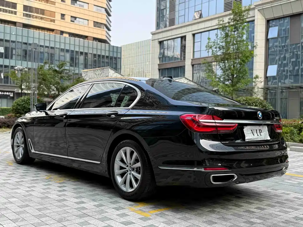 BMW 7 Series 7 2017 730Li Lead