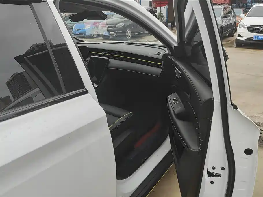 Roewe RX5 2021 PLUS 330TGI AT