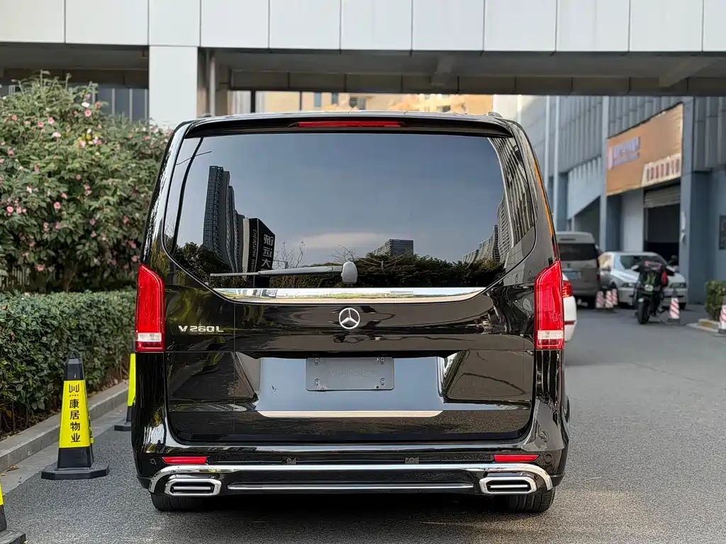 MERCEDES-BENZ V CLASS