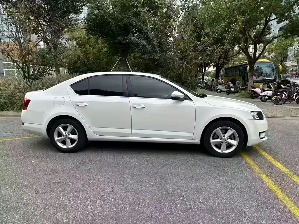 Skoda Octavia — миниатюра 2