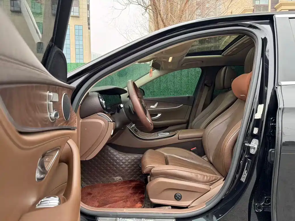 MERCEDES-BENZ E CLASS