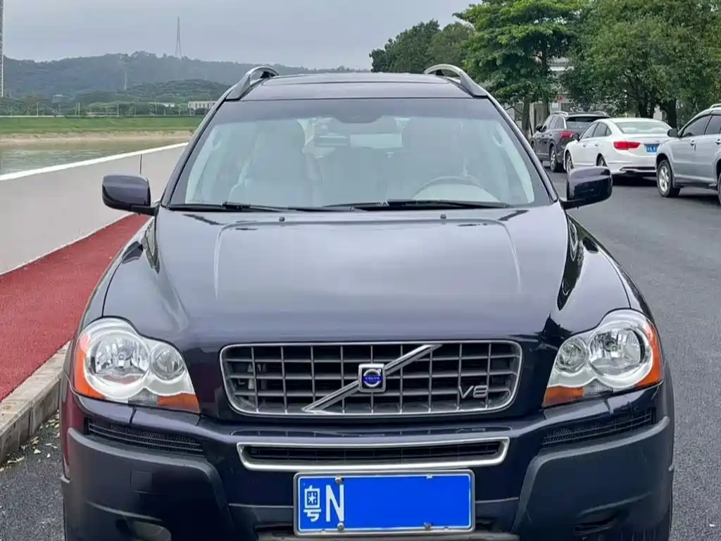 Volvo XC90 2006 4.4 V8 AWD мест Executive