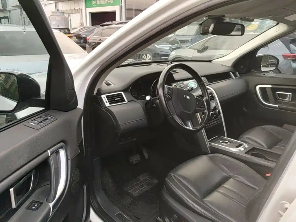 Land Rover Discovery Sport — миниатюра 12