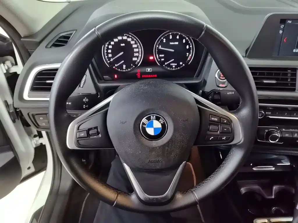 BMW 1 Series — миниатюра 11