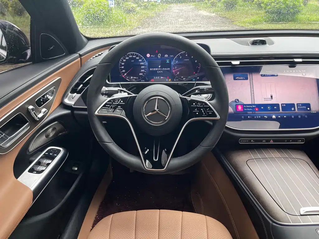 Mercedes-Benz E-Class — миниатюра 17