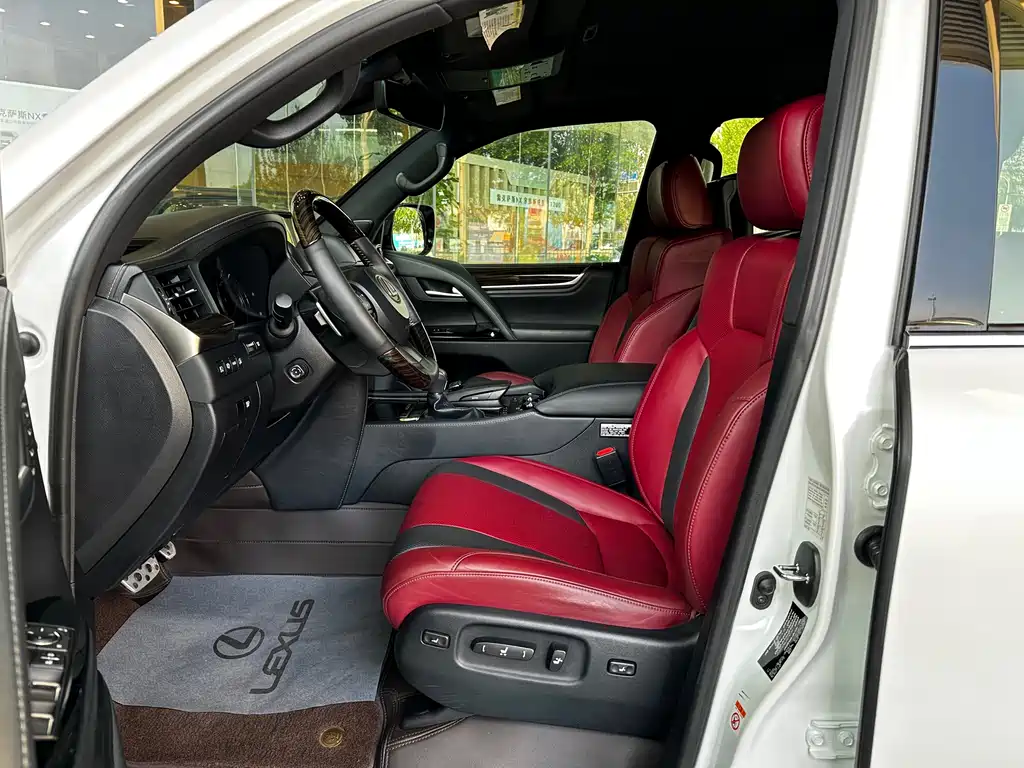 Lexus LX 2019 570
