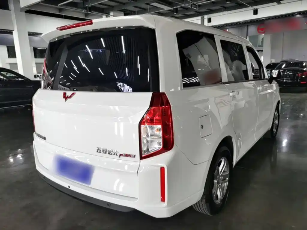 Wuling Hongguang PLUS — миниатюра 7