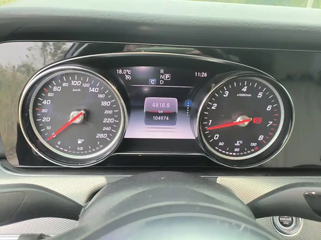 Mercedes-Benz E-Class (Import) — миниатюра 8