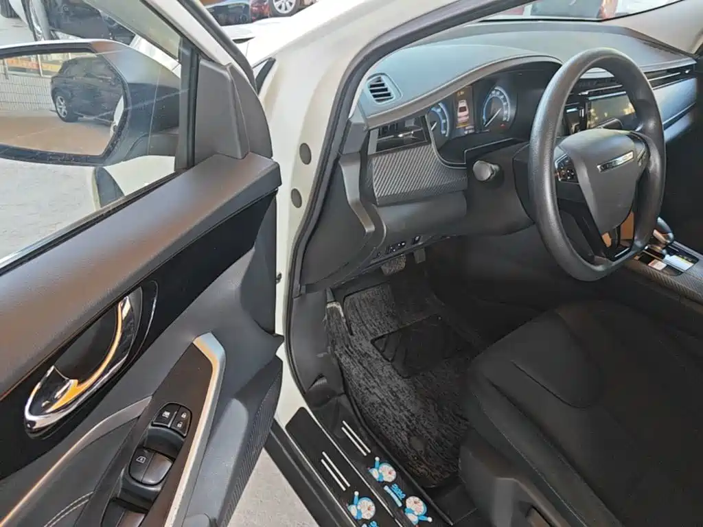 Venucia D60 EV — миниатюра 16